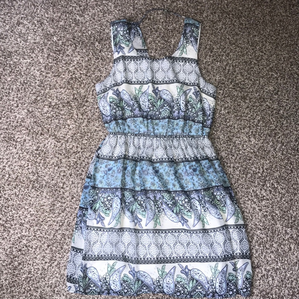 Patterned sleeveless dress